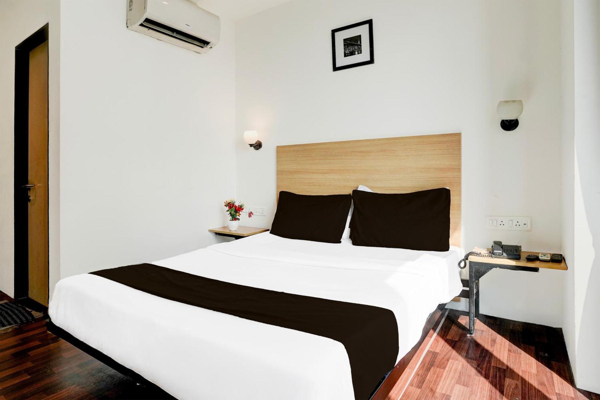 Super Townhouse Pbg Mall Vashi Turambhe Exterior foto